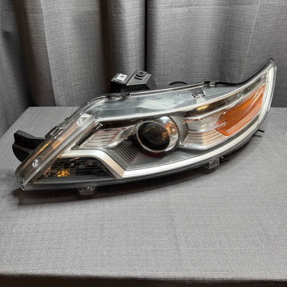 2010-2012 Ford Taurus Halogen Headlight Left (driver Side) OEM, COMPLETE
